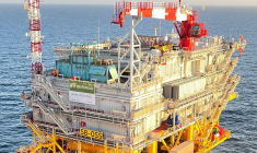 Smulders, filiale belge d'Eiffage Métal, a signé avec le gestionnaire du réseau de transport d'électricité français RTE un contrat de "développement et de construction de trois sous-stations électriques en courant alternatif", afin de raccorder trois parcs éoliens en mer. (crédit : Eiffage / Ailes Marines)