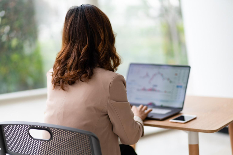 En Bourse, l’univers d’investissement des particuliers ne cesse de s’élargir crédit photo : Getty Images