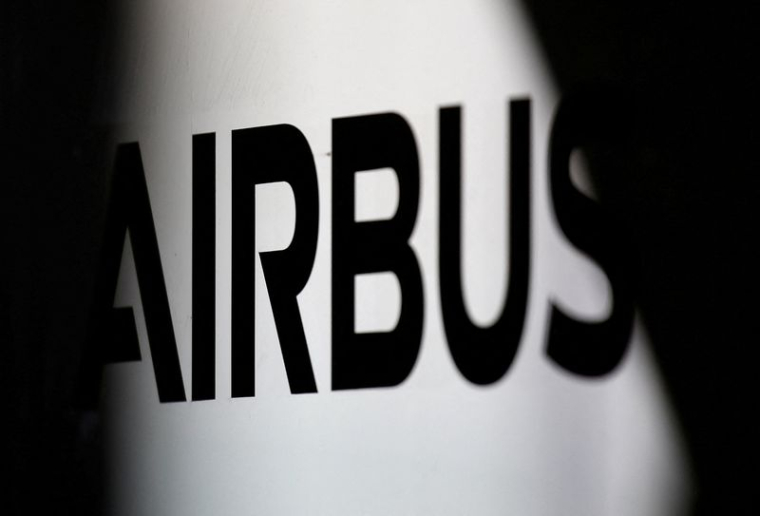 Le logo d'Airbus est visible au siège social du constructeur aéronautique, situé à Colomiers, près de Toulouse.