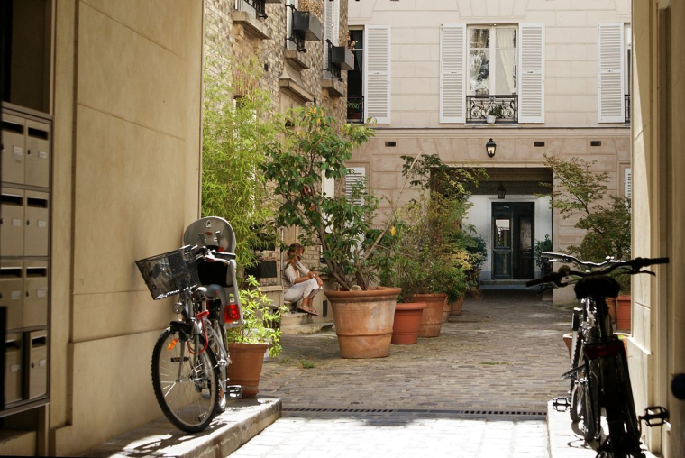 La location meublée a le vent en poupe (Crédits photo : Wikimedia Commons - besopha )