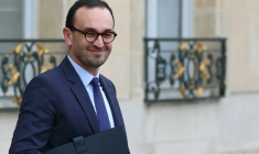 Thomas Cazenave, minsitre délégué en charge des comptes publics, à la sortie du conseil des ministres, le 14 février 2024 ( AFP / ALAIN JOCARD )