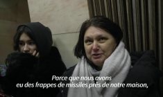 A Kiev, des habitants se réfugient dans le métro pendant une attaque nocturne russe