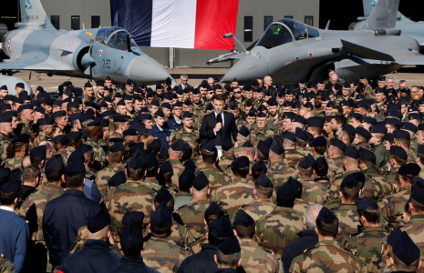 Macron visite la base aérienne de Luxeuil-Saint-Sauveur