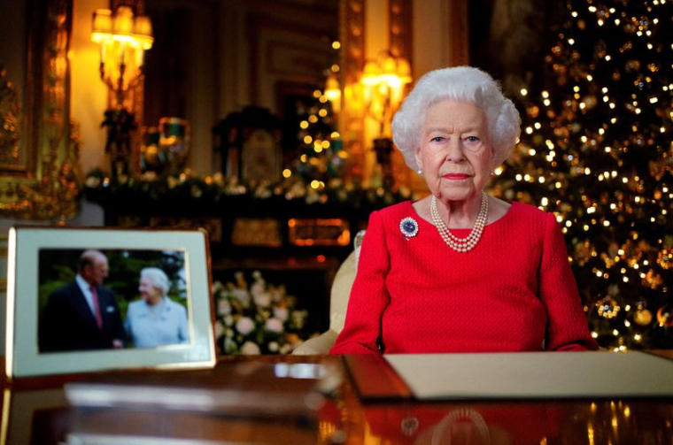 LA REINE ELIZABETH ÉVOQUE LE "RIRE FAMILIER" DE SON MARI, QUI LUI MANQUE À NOËL
