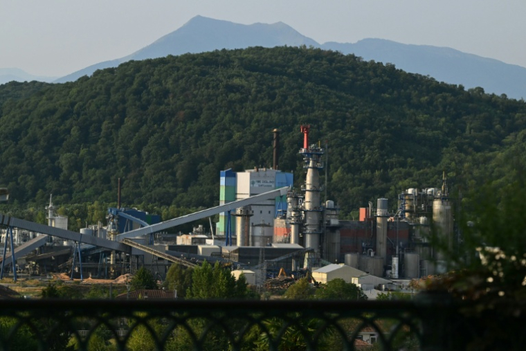 Vue de l'usine Fibre Excellence de pâte à papier de Saint-Gaudens, en Haute-Garonne, le 29 juillet 2026  ( AFP / Lionel BONAVENTURE )