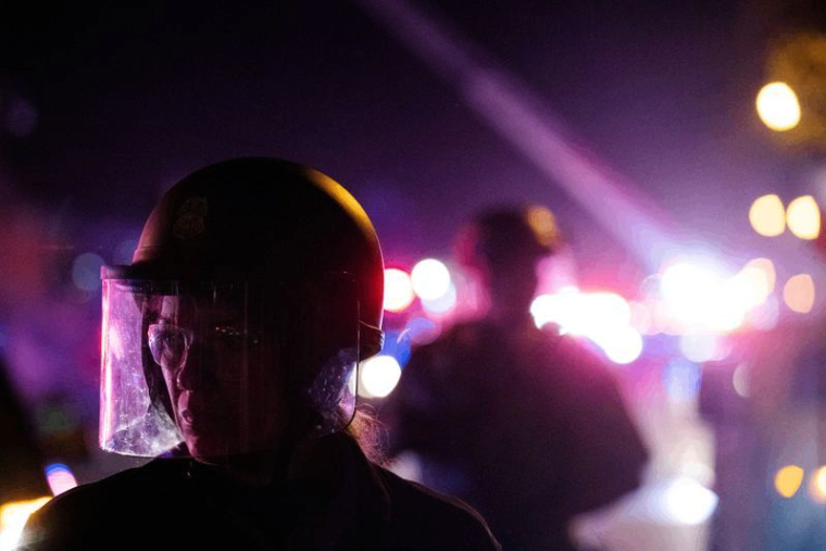 USA: LA COLÈRE S'ÉTEND AUX USA MALGRÉ L'INCULPATION DU POLICIER DE MINNEAPOLIS