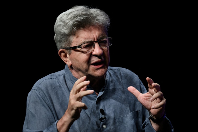 Jean-Luc Mélenchon à Châteauneuf-sur-Isère, le 25 août 2023. ( AFP / JEFF PACHOUD )