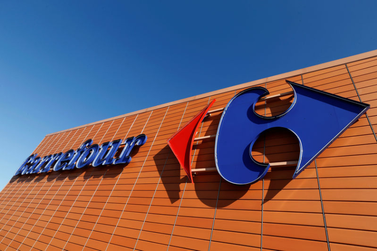 CARREFOUR RÉFLÉCHIT À UNE OFFRE SUR CASINO, RAPPORTE BFM BUSINESS