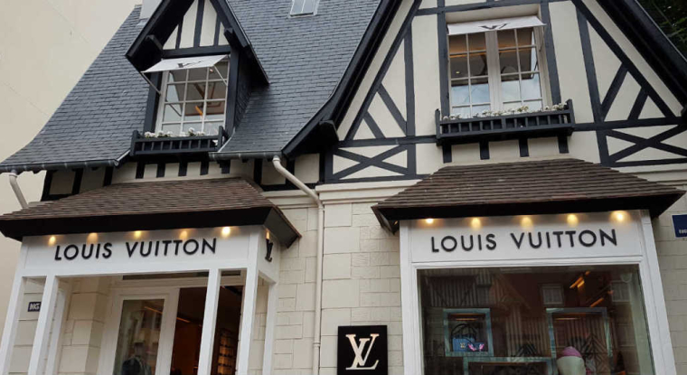 L'action LVMH grimpe de 26% en Bourse depuis le début de l'année. (© J. Corric)