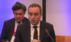 Lecornu: "Le péril qui pèse sur l'économie française, c'est l'absence de budget"