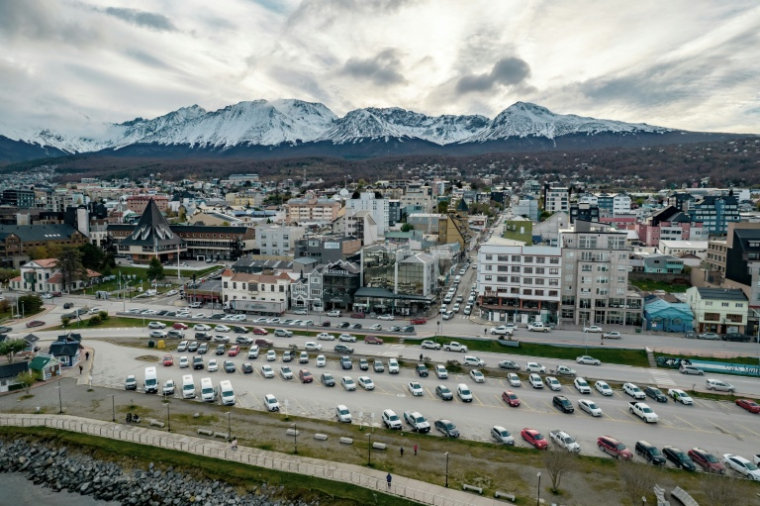 Vue aérienne d'Ushuaïa, en Terre de Feu argentine, le 13 mai 2026 ( AFP / CRISTIAN URRUTIA )