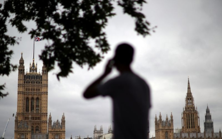 LE GOUVERNEMENT BRITANNIQUE PROMET DE REMÉDIER À LA PÉNURIE DE TRANSPORTEURS