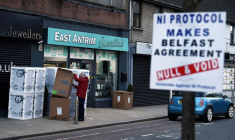 BREXIT: LONDRES MENACE DE DÉNONCER LE PROTOCOLE SUR L'IRLANDE DU NORD