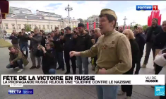 Fête de la Victoire en Russie : la propagande russe rejoue la "guerre sainte" contre le nazisme
