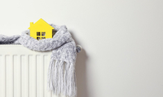 Avec le retour du froid, la tentation de surchauffer son logement est grande. crédit photo : New Africa/Shutterstock / New Africa