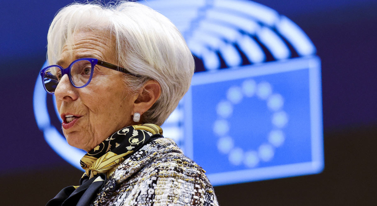 La présidente de la BCE, Christine Lagarde, a relevé les prévisions d'inflation (+1,9%), mais aussi les projections de croissance (+4,6%) pour 2021. (© AFP)