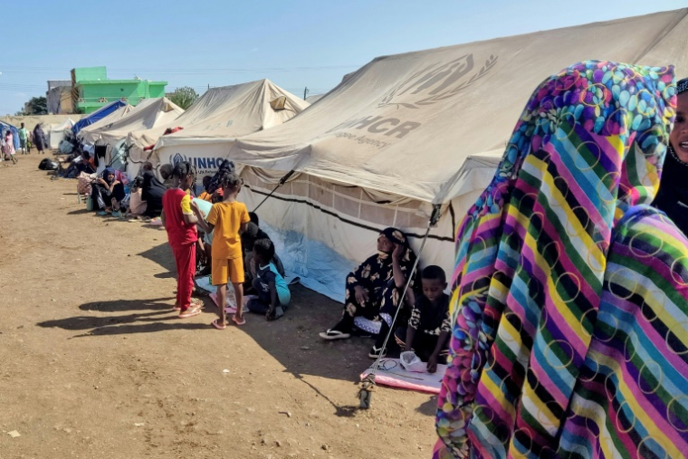 Des Soudanais dans un camp pour personnes déplacées à Gedaref, le 23 novembre 2024 au Soudan ( AFP / - )