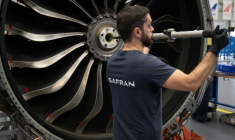 Dans un centre de maintenance des moteurs Leap de CFM, coentreprise de Safran et GE à Bruxelles, le 29 octobre 2024  ( AFP / JOHN THYS )