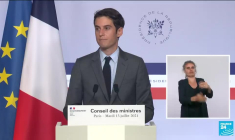 Covid-19 en France : Gabriel Attal promet de la "souplesse" pour les mineurs