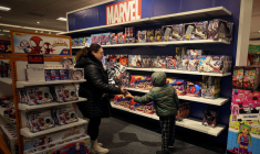 Macy's Herald Square ouvre ses portes pour les soldes du Black Friday à New York