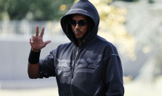 Le Français Jules Kounde arrive avant l'entraînement