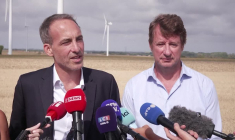 "On va refonder la gauche", affirme Raphaël Glucksmann lors de son premier déplacement