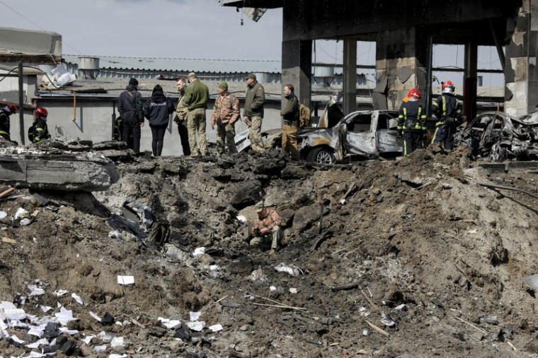 UKRAINE: PREMIERS MORTS CIVILS À LVIV LES COMBATS CONTINUENT À MARIOUPOL