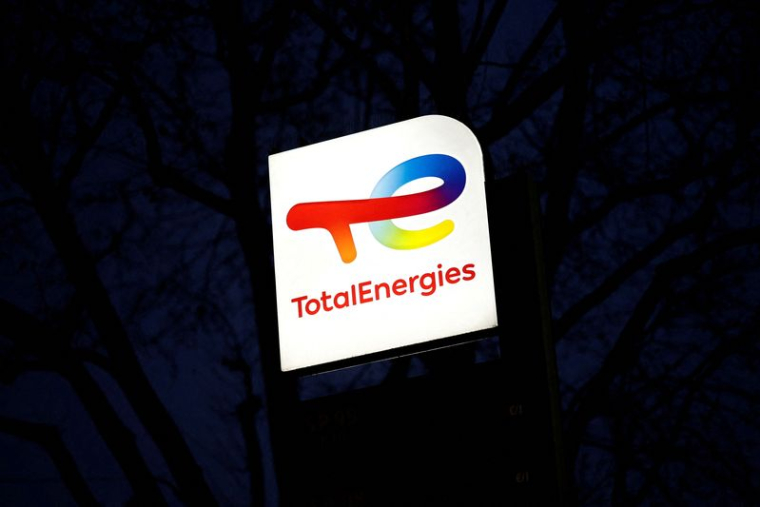 Une station-service TotalEnergies à Paris