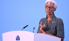 Christine Lagarde, présidente de la BCE, s'adresse aux journalistes à l'issue de la réunion de politique monétaire du Conseil des gouverneurs, à Francfort
