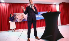 Franck Allisio, député RN des Bouches-du-Rhôn, lors d'un rassemblement de soutien à Marine Le Pen, le 5 avril 2025 à Marseille  ( AFP / Clement MAHOUDEAU )