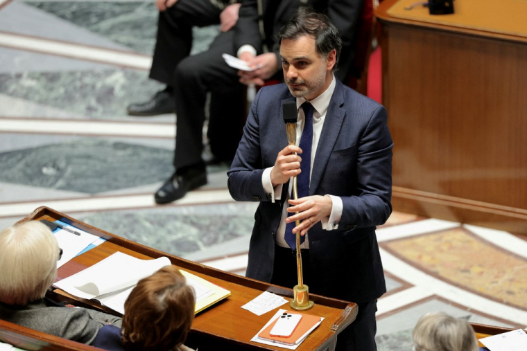 Laurent Saint-Martin à Paris, le 18 mars 2025. ( AFP / THOMAS SAMSON )