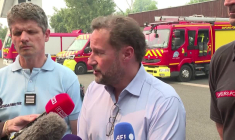 Biscarrosse: 105 habitations et bâtiments "touchés par les flammes" (préfet)
