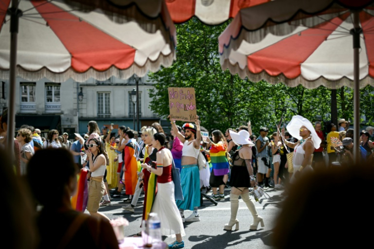 La Pride de Paris, le 28 juin 2025 ( AFP / Julie SEBADELHA )