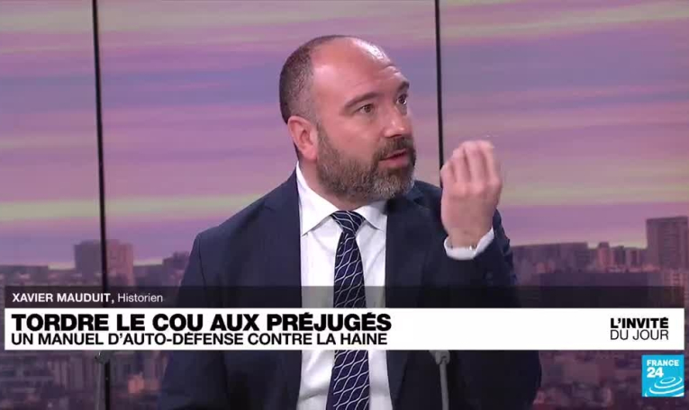 Xavier Mauduit : "Déconstruire les préjugés relève d’une urgence, car ils peuvent tuer"
