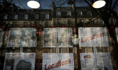 Dans les communes qui appliquent l'encadrement des loyers, près d'une annonce sur trois dépasse les plafonds autorisés mais le dispositif ( AFP / Lionel BONAVENTURE )