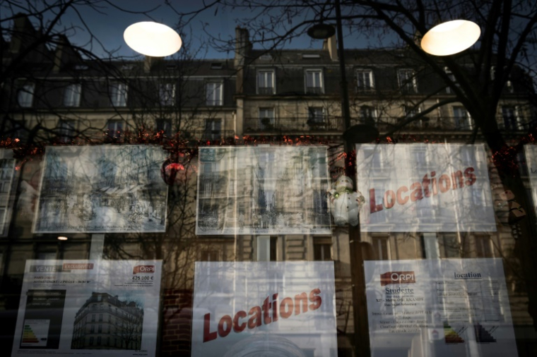 Dans les communes qui appliquent l'encadrement des loyers, près d'une annonce sur trois dépasse les plafonds autorisés mais le dispositif ( AFP / Lionel BONAVENTURE )