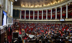 L'Assemblée nationale française débat du projet de loi de financement de la sécurité sociale pour 2026, à Paris