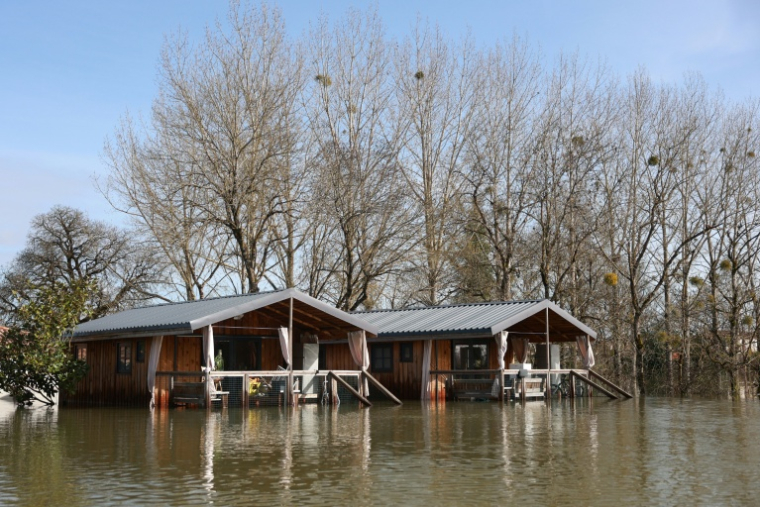 Les inondations dans un camping à Chaniers en Charente-Maritime le 20 février 2026 ( AFP / ROMAIN PERROCHEAU )