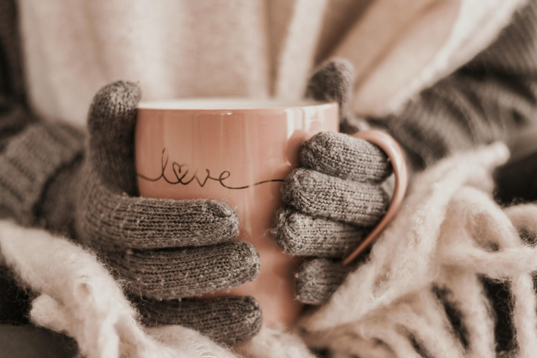 Quelques bonnes pratiques permettent de mieux conserver la chaleur dans votre logement. (illustration) (chaleur froid hiver)