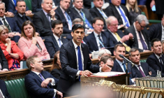 Le Premier ministre britannique Rishi Sunak s'exprime au Parlement britannique à Londres