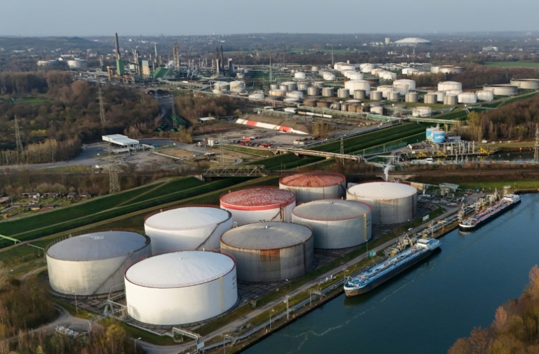 Un dépôt de carburant à Gelsenkirchen, dans la Ruhr en Allemagne, le 9 mars 2026 ( AFP / Ina FASSBENDER )