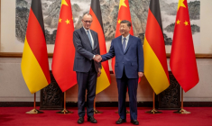 Le chancelier allemand Friedrich Merz et le président chinois Xi Jinping à Pékin, le 25 février 2026 ( POOL / Michael Kappeler )
