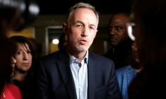 Emmanuel Grégoire, candidat socialiste à la mairie de Paris, à Paris le 5 novembre 2025  ( AFP / GEOFFROY VAN DER HASSELT )