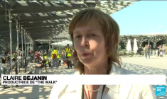 Amal, marionnette syrienne géante, traverse l'Europe pour sensibiliser au sort des enfants migrants