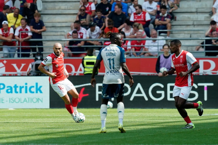 Reims ajuste Guingamp, Dunkerque rattrape Annecy