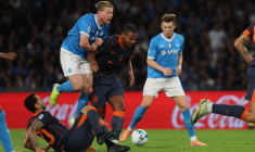 Naples bordélise l'Inter et passe leader