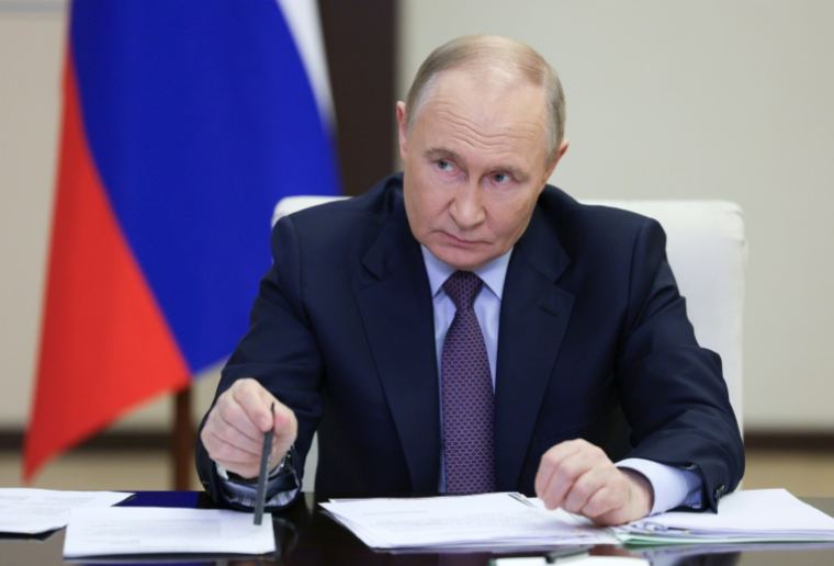 Le président russe Vladimir Poutine lors d'une réunion à Novo-Ogaryovo, près de Moscou, le 5 juin 2025 ( POOL / Gavriil Grigorov )