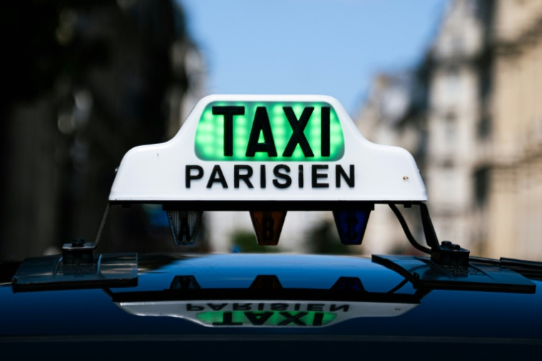 En ouvrant sa plateforme au grand public en dehors de la région parisienne, G7 espère s'implanter sur un marché qu'elle juge porteur ( AFP / Julie SEBADELHA )