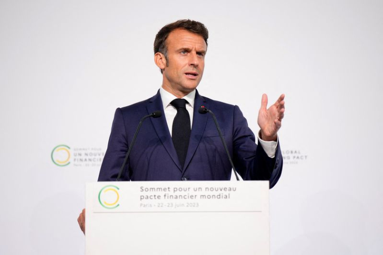 Emmanuel Macron s'exprime à l'issue du sommet du nouveau pacte financier mondial à Paris