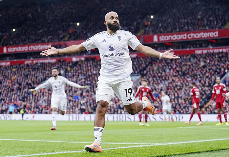 Manchester United crucifie Liverpool